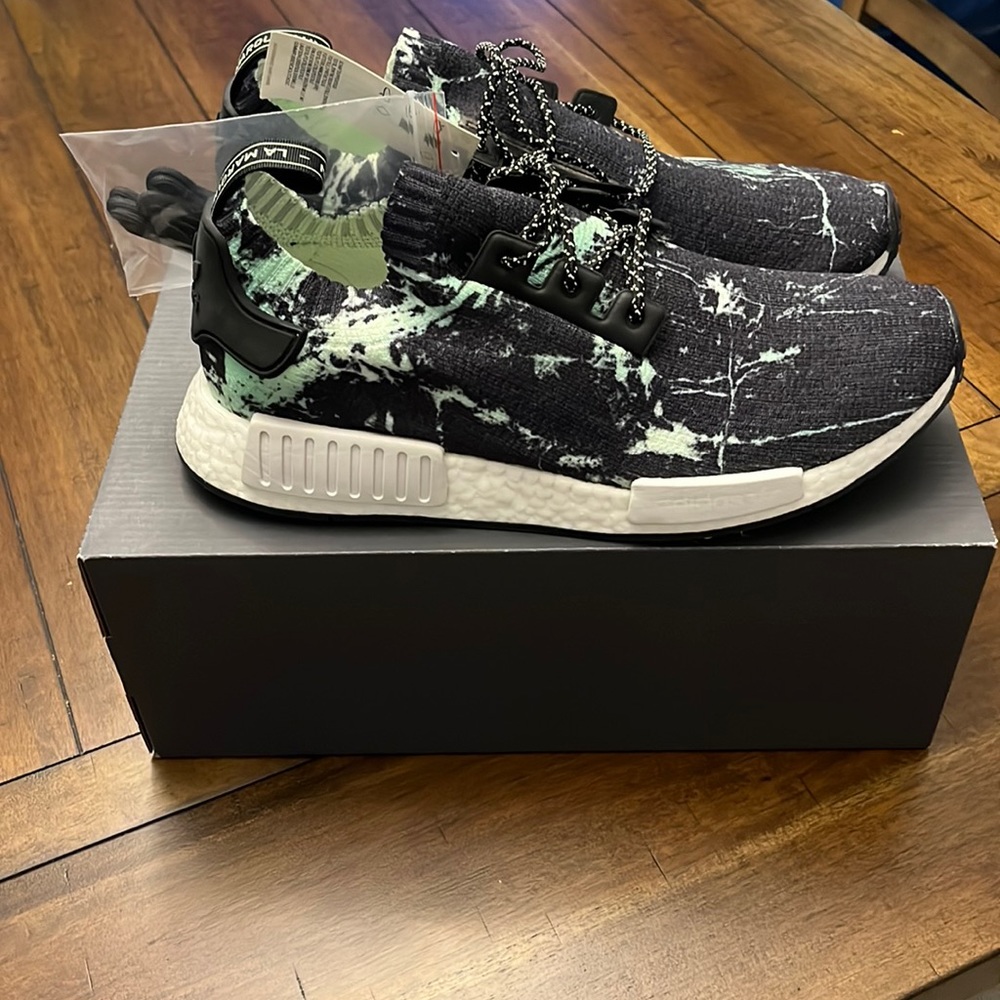 Adidas size 10 NMD R1 PK Marble Aero Green NWT
